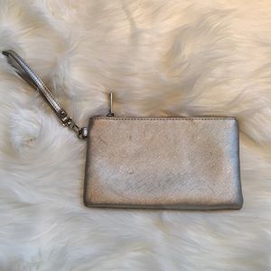 Express wristlet purse